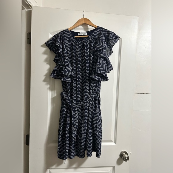 APiece Apart 100% Silk Knee Length Ruffle Sleeves Self Tie Dress size 8 - Picture 1 of 7